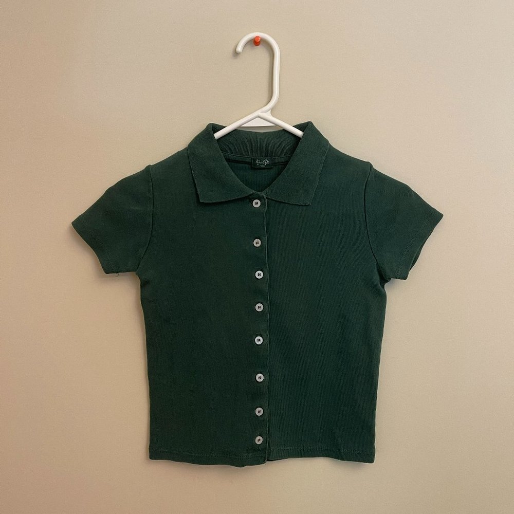 brandy melville cropped short sleeve emerald green button up collared top